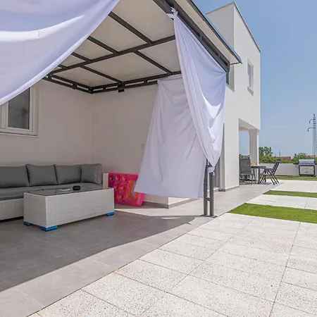 Awesome In With Wifi Semesterbostad *