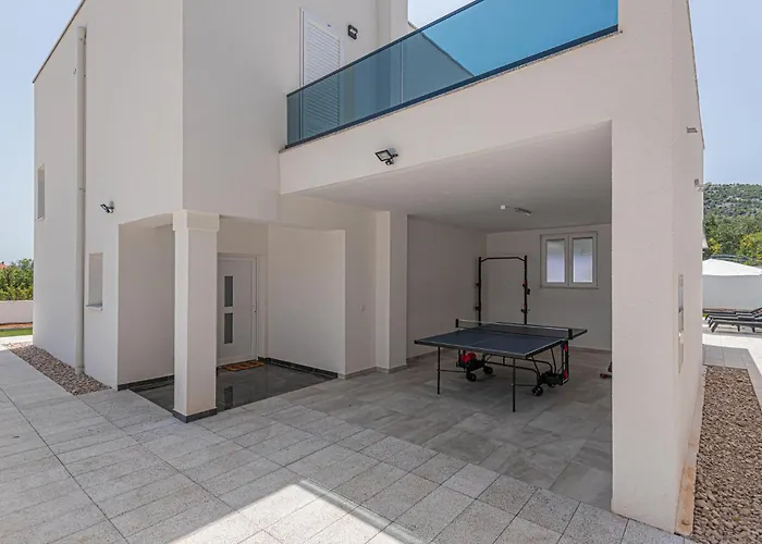 Prázdninový dům Awesome In With Wifi Bilice